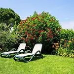 Tennis / Pool / Barbecue *