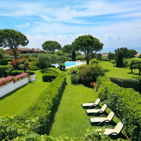 Tennis / Pool / Barbecue Hébergement de vacances *