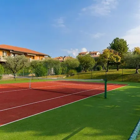 Tennis / Pool / Barbecue * Μπαρντολίνο
