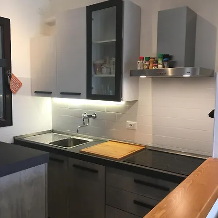 Tennis / Pool / Barbecue *