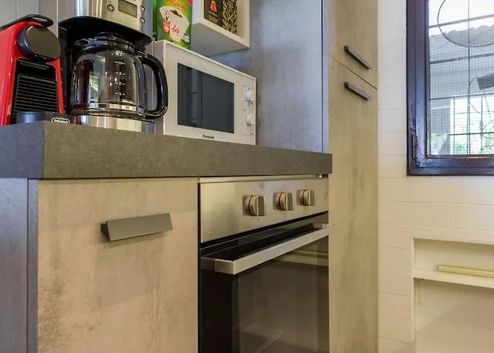 Tennis / Pool / Barbecue *