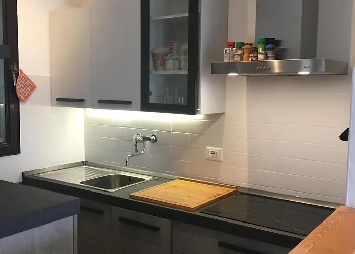 Tennis / Pool / Barbecue *