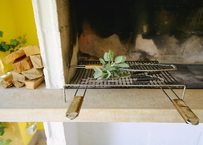 Tennis / Pool / Barbecue *