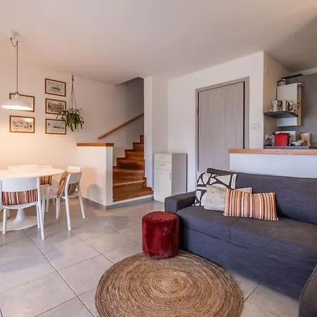 Tennis / Pool / Barbecue